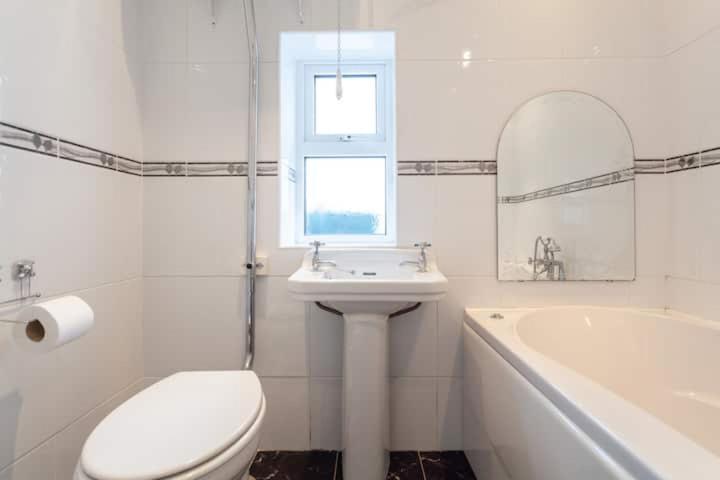 Charming Cottage 4 Bedroom Acton  Dış mekan fotoğraf